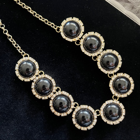 Beautiful Black Glass Acrylic Accent & Rhinestone Gold Tone Necklace WHBM - Picture 2 of 5